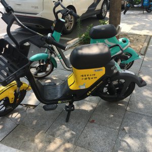 阜陽(yáng)一女子微信掃碼騎車，卻“被”買(mǎi)保險(xiǎn)
